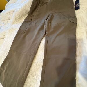 Chaps women’s silky Cargo Pants in Olive